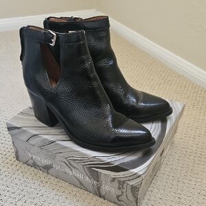 Jeffrey Campbell Women’s Black Crinkle Patent Booties